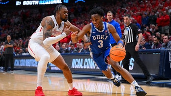 Duke pulls away from top-seeded Houston in gritty second half to advance to Elite Eight