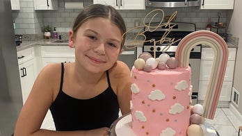 New York girl, 9, bakes cakes to her heart's delight, earns a pretty penny from tips alone