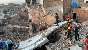 9 dead, 2 injured in Pakistan building collapse