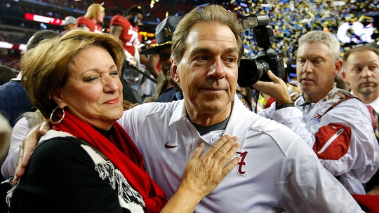 best sports articles websites Nick Saban sending emails and learning table etiquette as part of wife's 'Ten Commandments of Retirement'