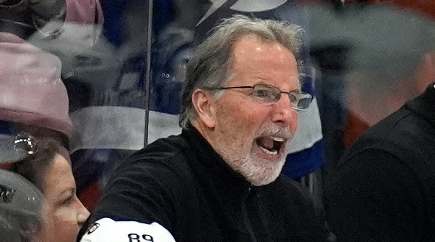 Flyers Head Coach John Tortorella Curses At Ref, Refuses To Leave Bench ...