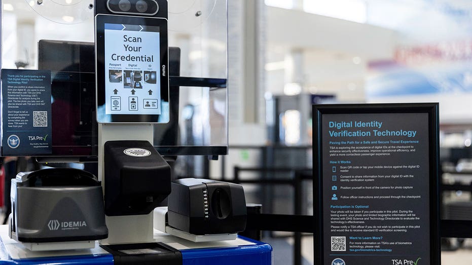 US government mandates facial recognition for migrants lacking passports to board domestic flights