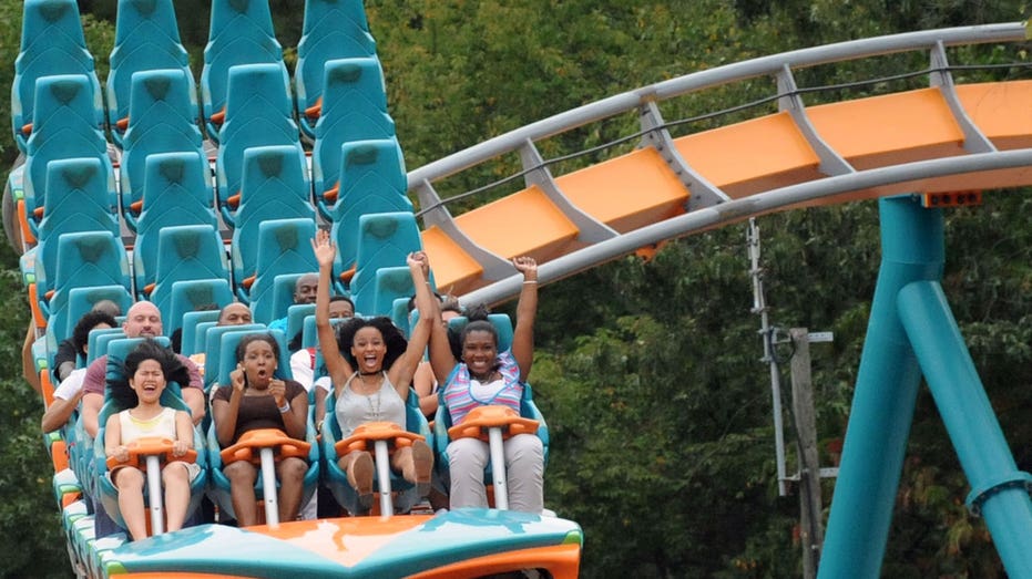 Six Flags shootout sends Georgia teen to hospital in critical condition