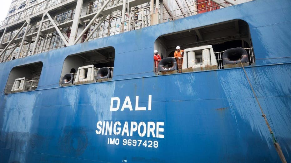 Dali Singapore container ship