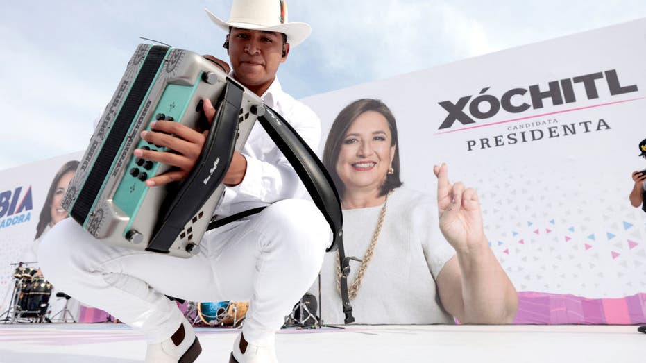 Mexico presidential candidate wants to move closer to US as leftist opponent prefers Cuba