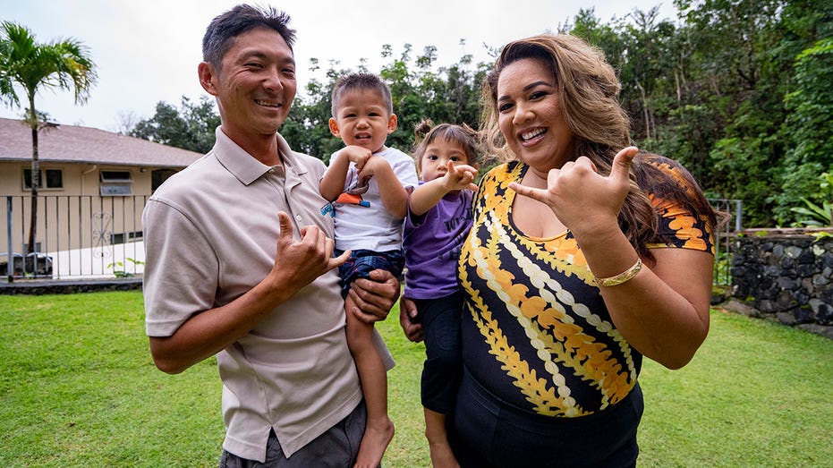 Hawaiian lawmakers poised to make 'shaka' the official state gesture