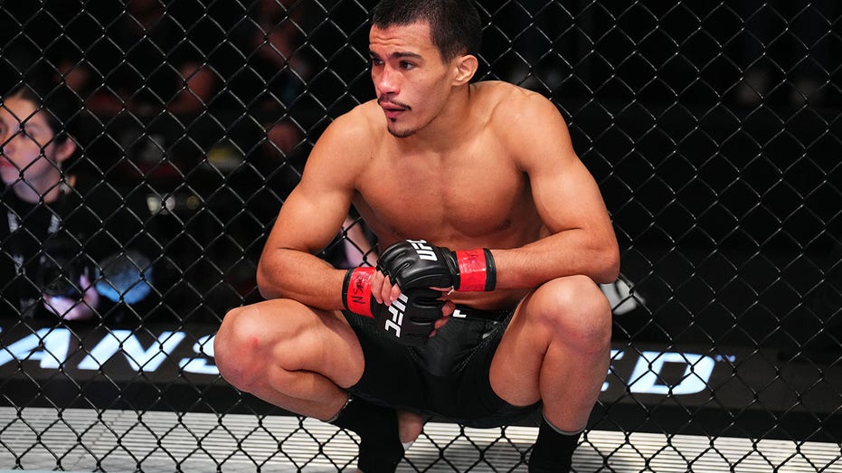 UFC fighter Igor Severino suspended nine months, fined after biting opponent during fight: report