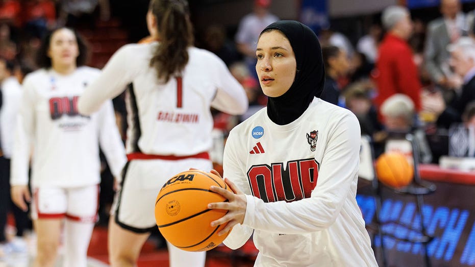 Hijab-wearing players in women’s NCAA Tournament aim to break barriers