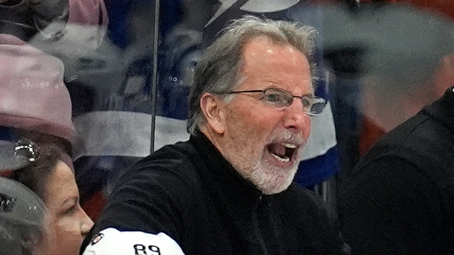 Flyers head coach John Tortorella curses at ref, refuses to leave bench after ejection: 'F--- off!'
