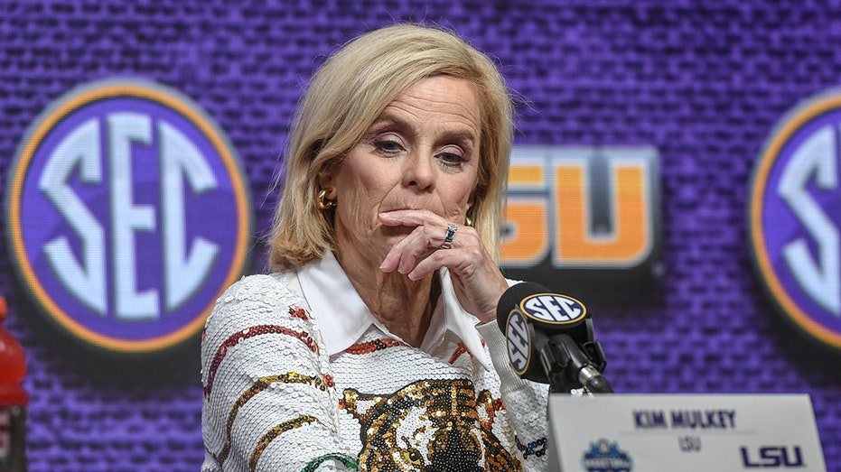 LSU’s Kim Mulkey shrugs off piece released ahead of Sweet 16, profiling rifts during career: ‘Haven’t read it’
