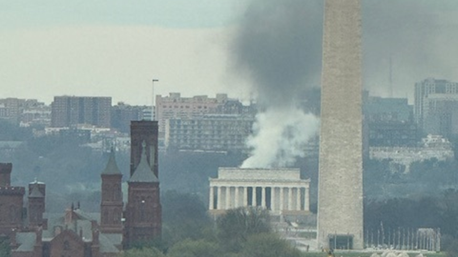 Smoke from vehicle fire seen near Lincoln Memorial on Washington’s National Mall