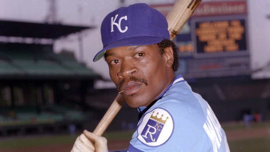 UL Washington, Royals great known for playing with toothpick in mouth, dead at 70