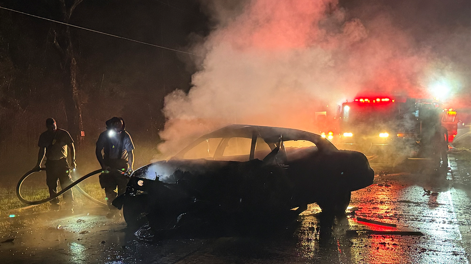 Alabama couple rescues drivers from fiery cars while returning home from anniversary trip to Florida