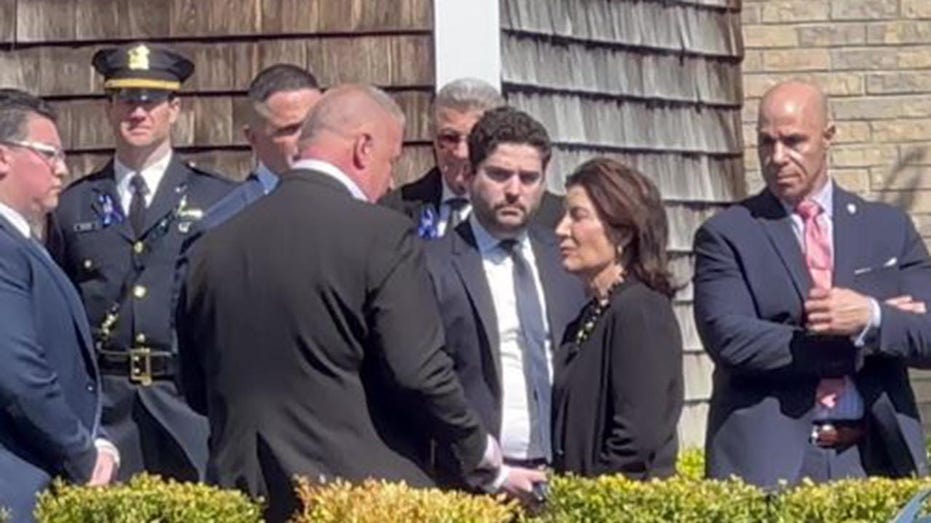 NYPD officer’s wake: New York Governor Hochul seen leaving after just 10 minutes, amid claps