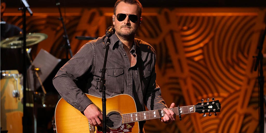 Country star Eric Church says music saved him after near-fatal blood clot, brother's death - Vimarsana News