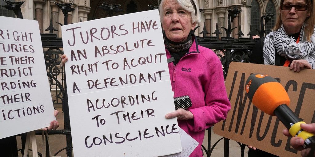 Climate activist won't be charged for sign urging jurors vote their conscience - Vimarsana News
