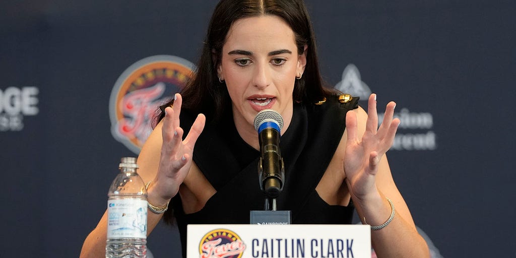 Columnist's awkward exchange with Caitlin Clark gets creepier as second comment surfaces