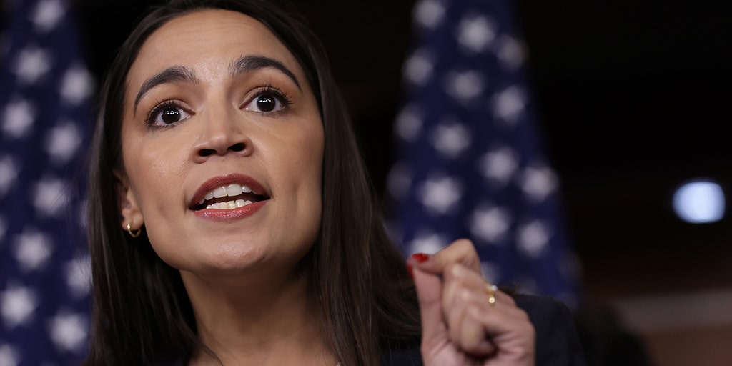 NYPD responds to AOC, says officers 'have to teach' anti-Israel mobs the 'consequences of their actions' - Vimarsana News