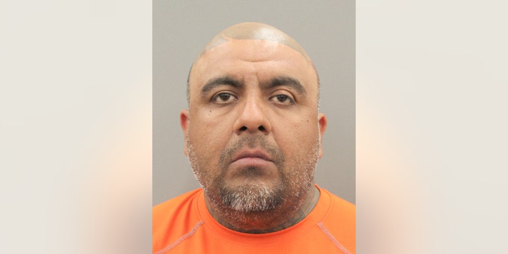 Texas police say man robbed group in park before kidnapping, assaulting woman - Vimarsana News