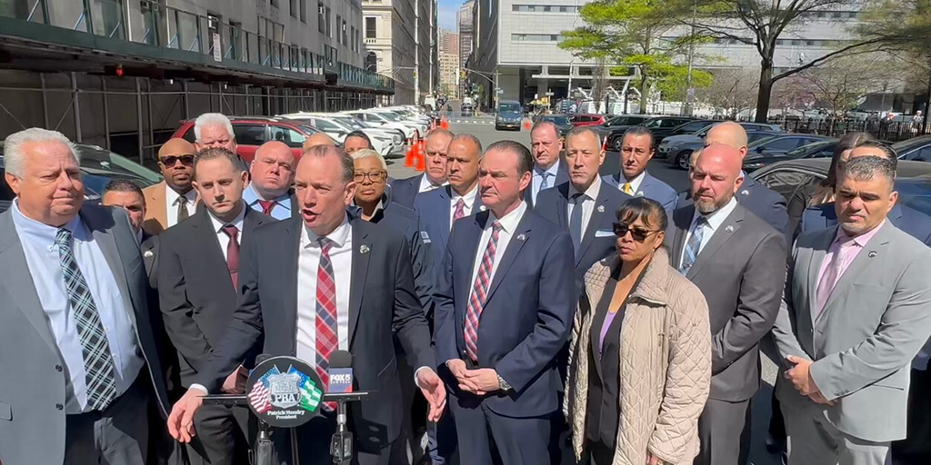 NYPD officer cleared of alleged assault on customer causing mayhem outside store - Vimarsana News