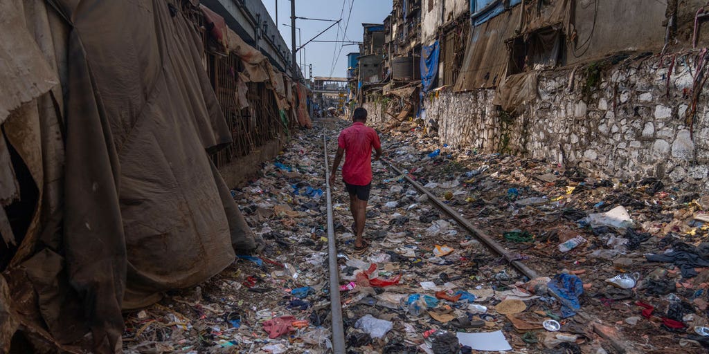 UN plastic pollution treaty talks approach deadline in Canada - Vimarsana News