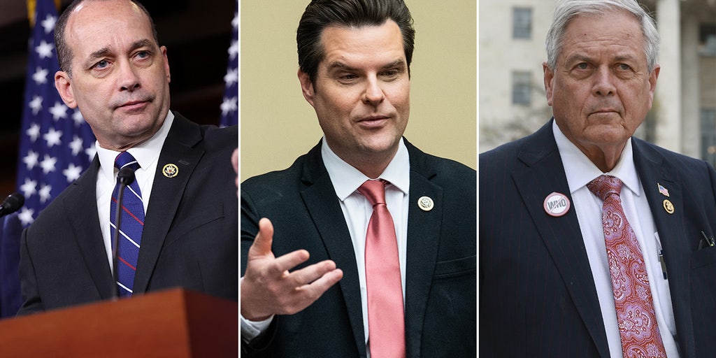 Conservatives threaten to sink FISA renewal as House Republicans battle over federal surveillance tool - Vimarsana News
