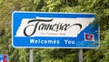 Road sign a the border welcoming people to the state of Tennessee. (Photo By: Education Images/Universal Images Group via Getty Images)