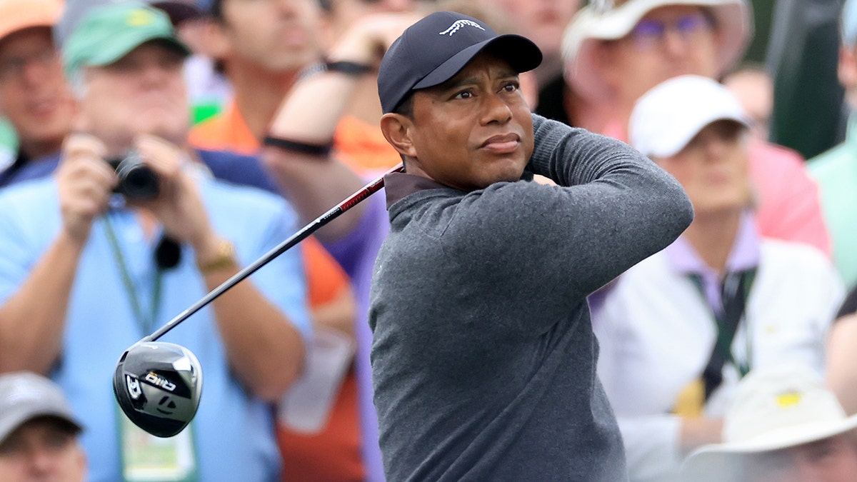 Golf fans react to Tiger Woods during Masters practice round: 'He's ...