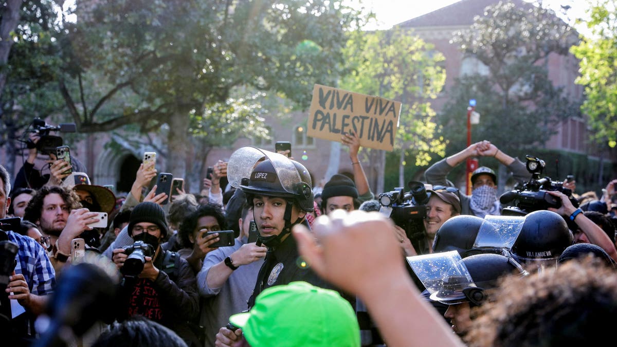 USC requested the LAPD to come on campus and arrest agitators in a large anti-Israel protest for trespassing after they refused to leave the area.