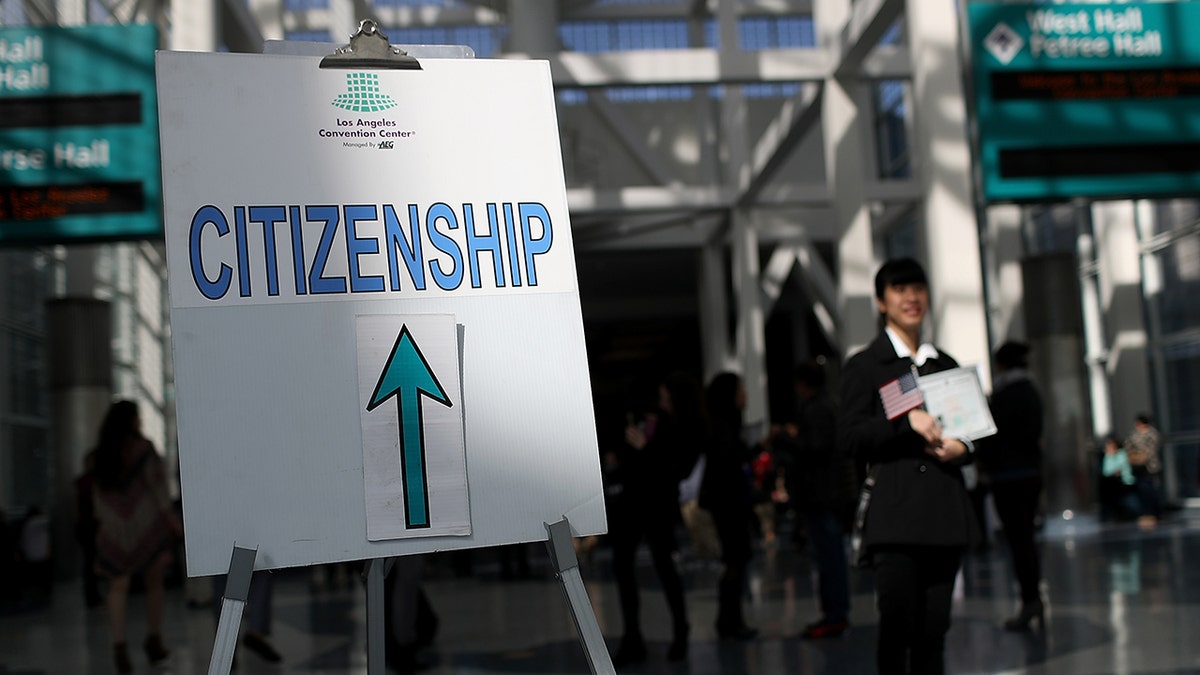 A sign to apply for citizenship