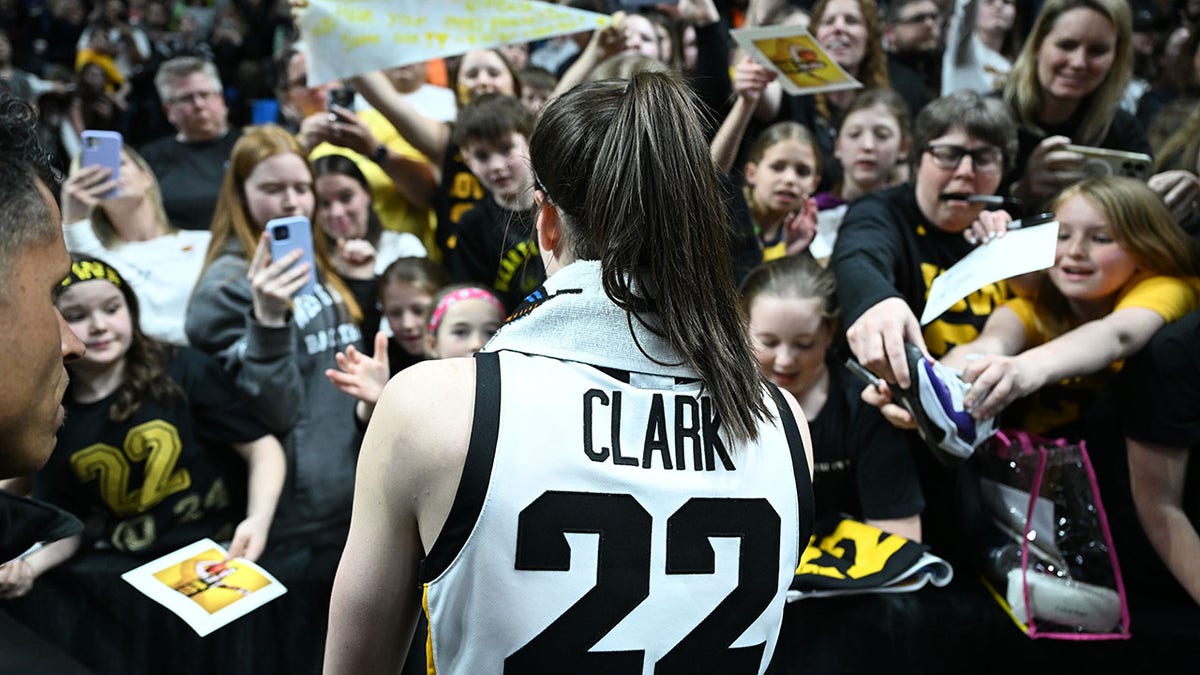 Caitlin Clark with fans
