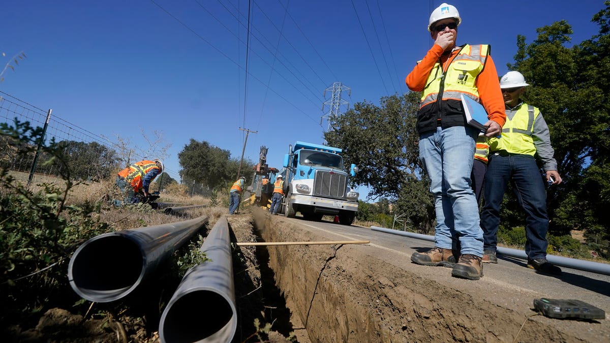 A Pacific Gas and Electric unit buries powerfulness lines successful Vacaville, California.