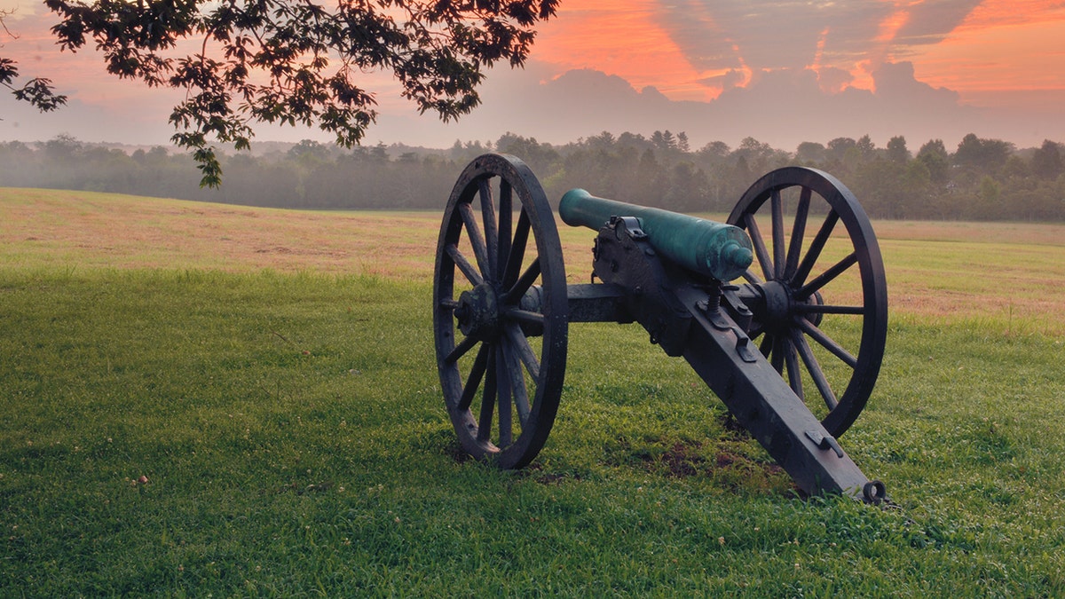 Canhão da era da Guerra Civil na Virgínia