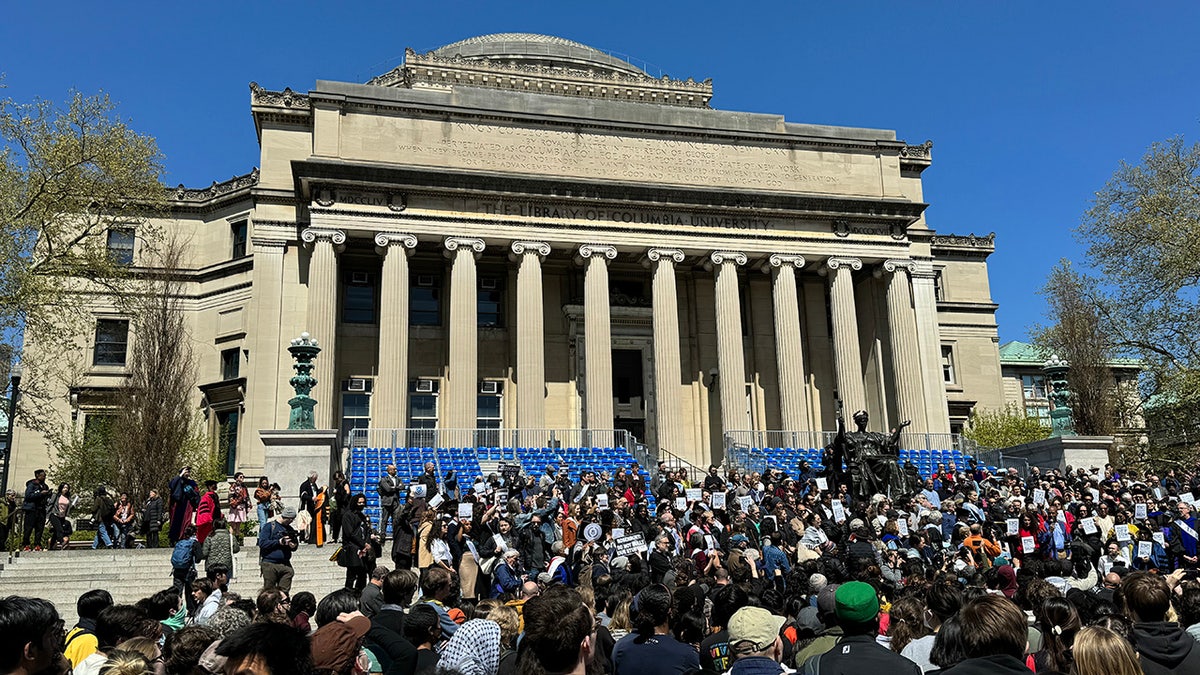 Anti-Israel agitators stitchery connected Columbia University’s field successful New York City