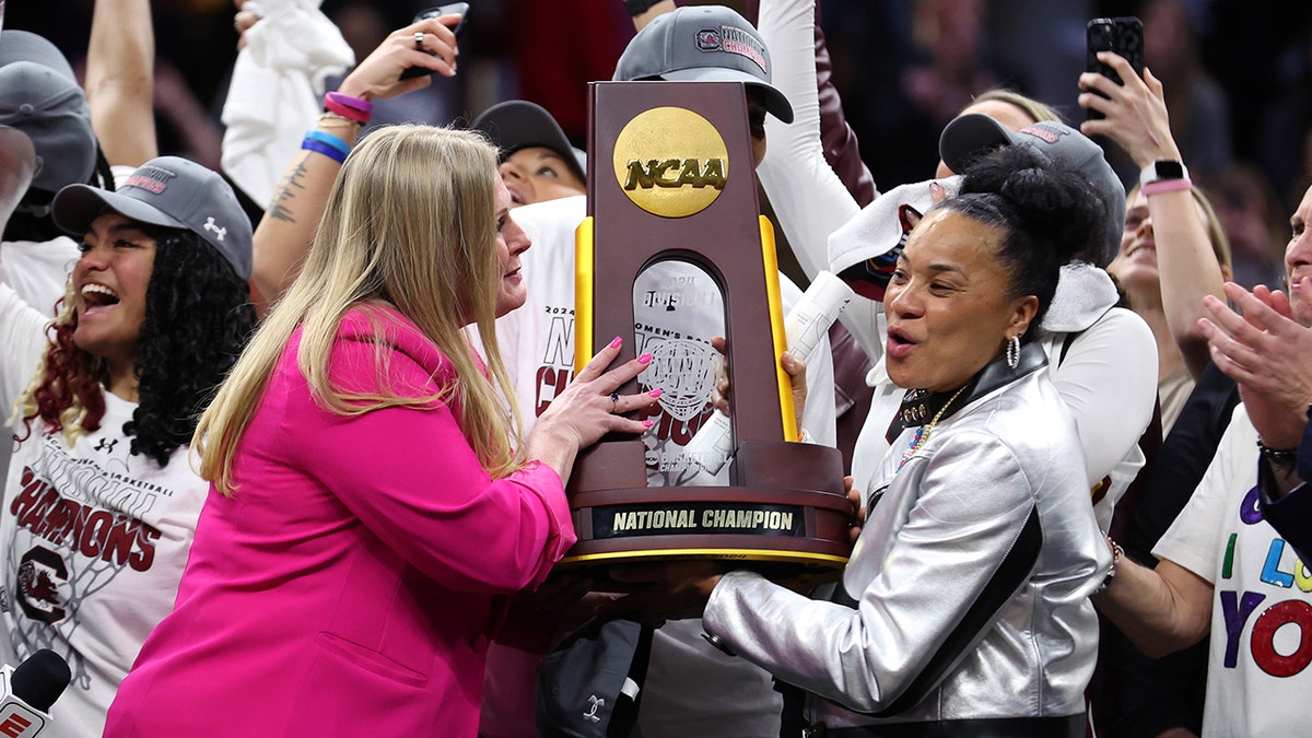 Dawn Staley gets the trophy