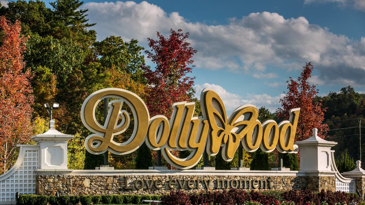 Dollywood sign with a clear blue sky