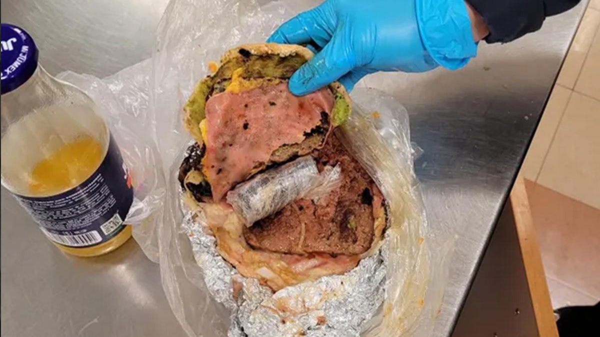 Burger with fentanyl inside