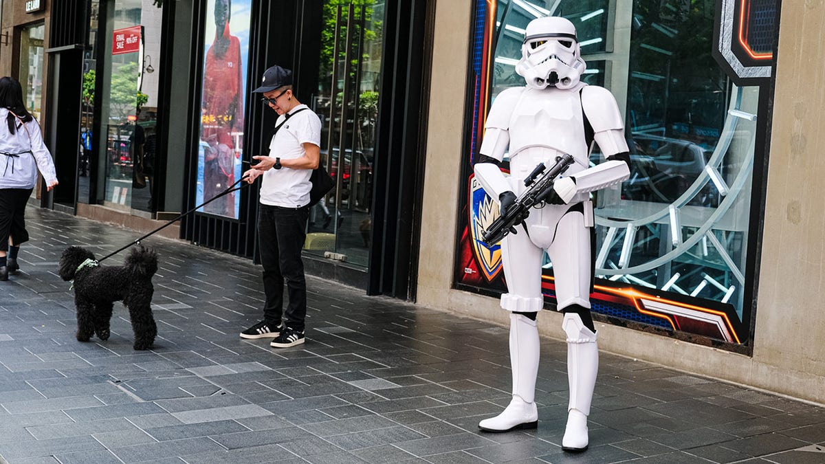 Armed man on Scottish train turns out to be Star Wars