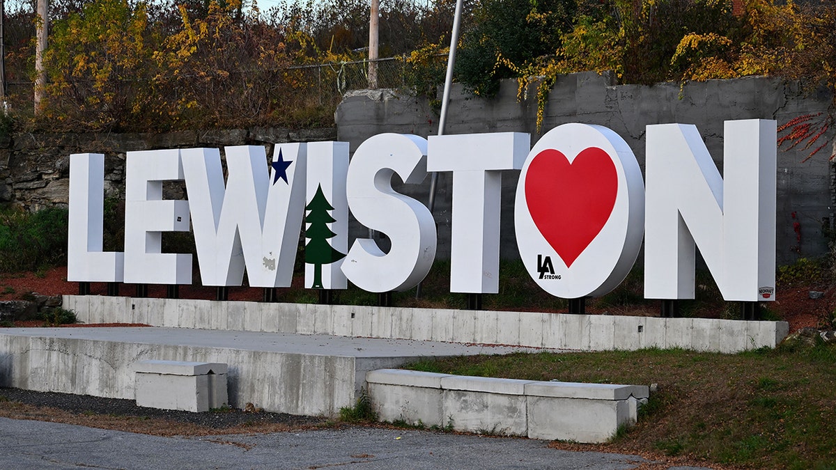 A city sign that reads, "Lewiston"