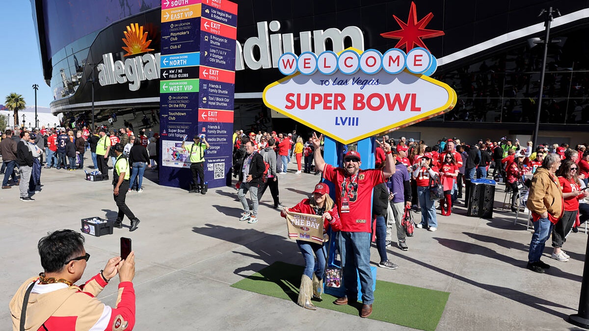 49ers fans outside of Allegiant Stadium