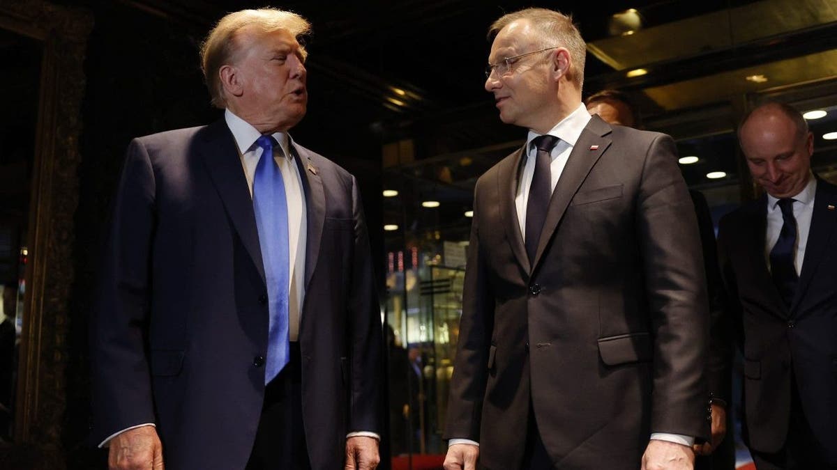 Trump se reúne con el presidente polaco en la Trump Tower de Nueva York en medio de un juicio penal