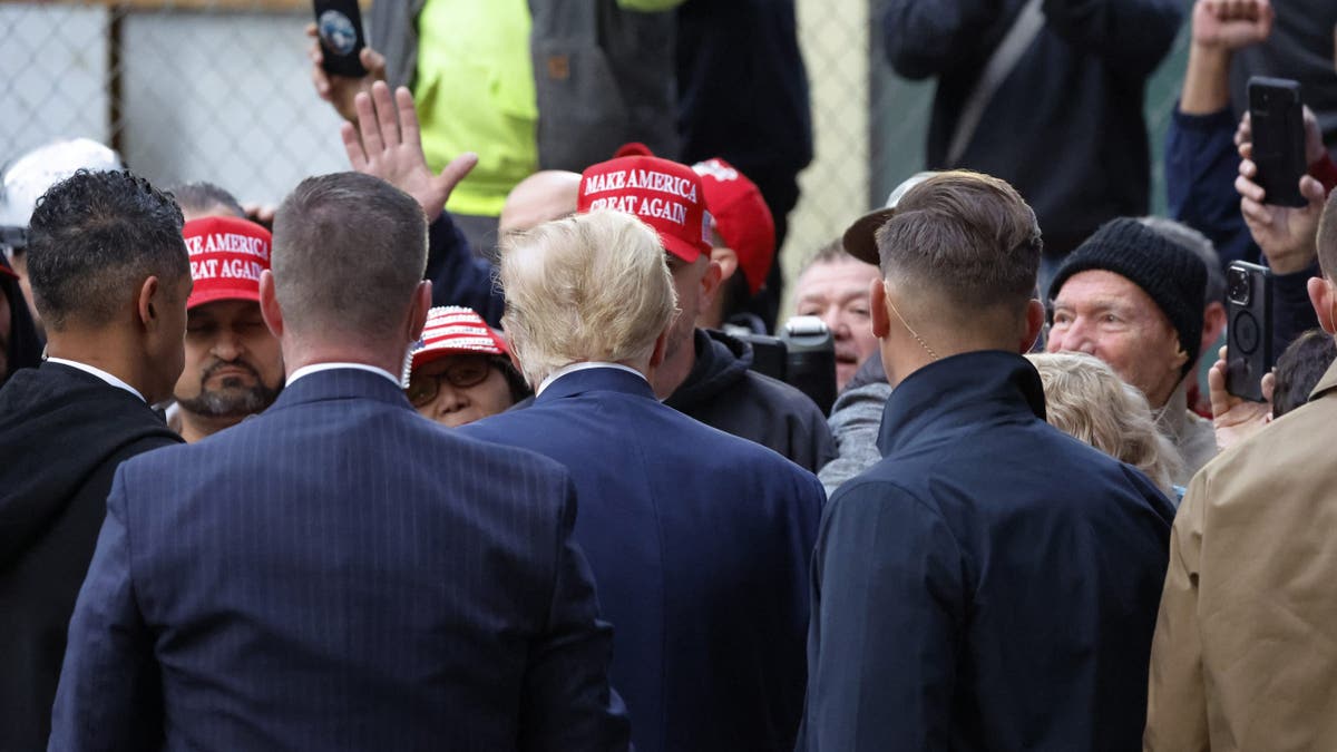 Trump visits construction site in NYC