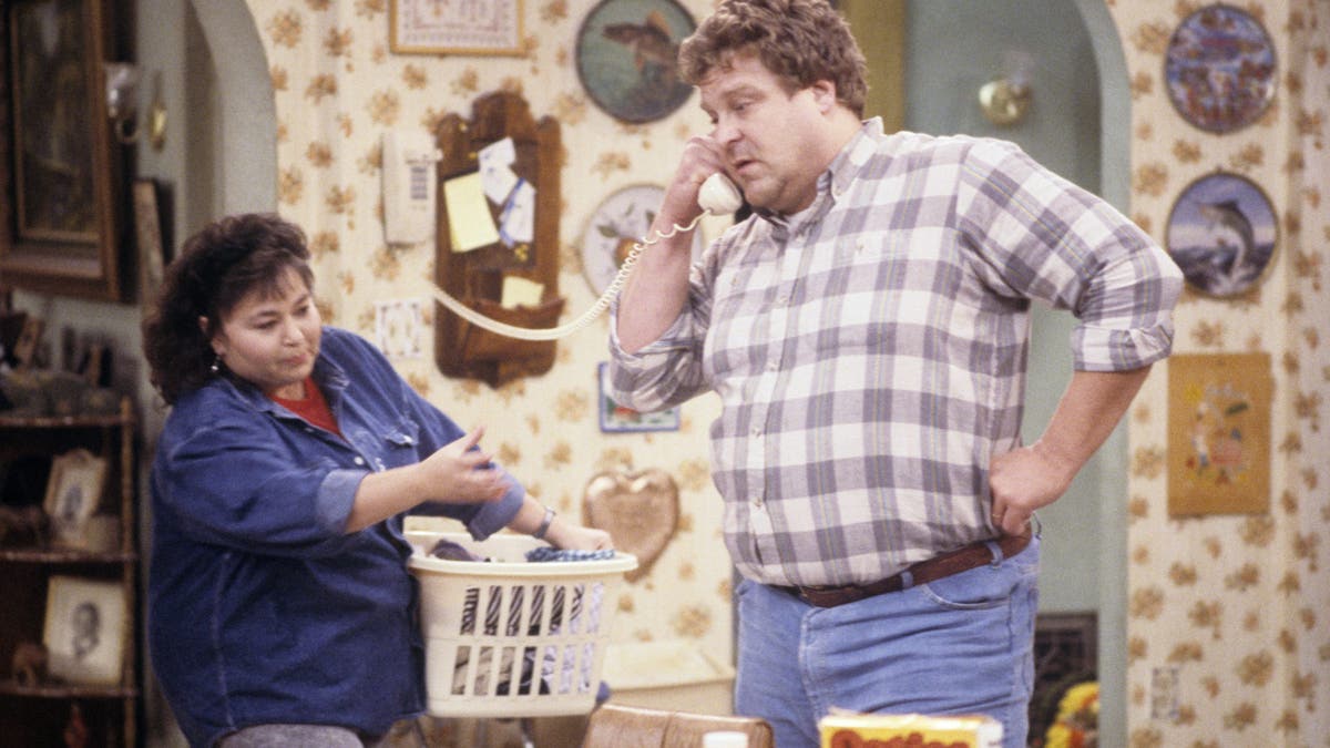 john goodman with roseanne barr on roseanne