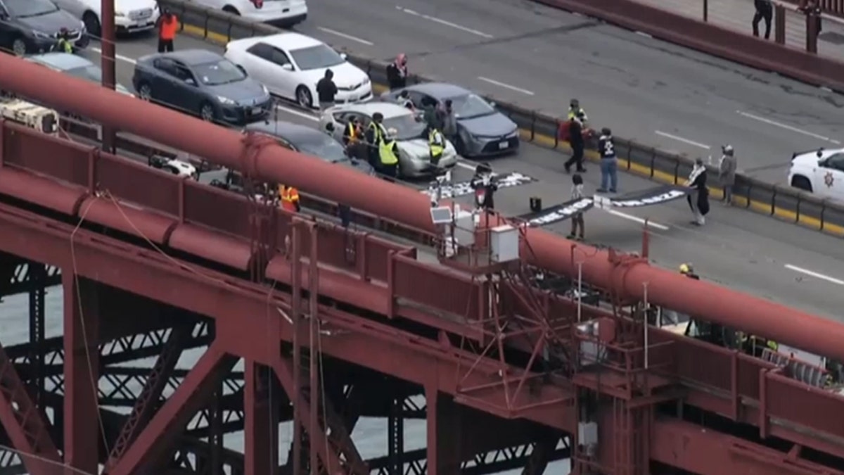 Protesta en el puente Golden Gate