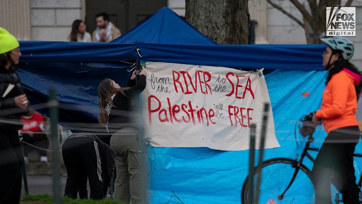 Protesters set tents