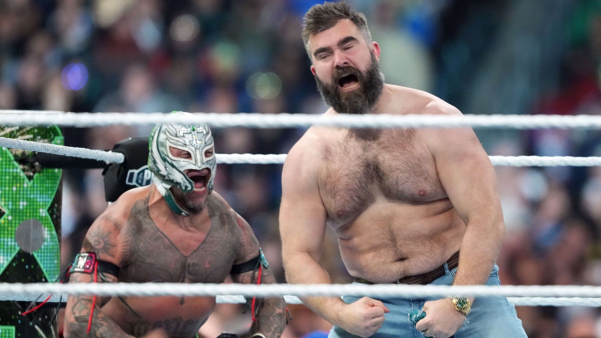 WrestleMania 40: Eagles greats Jason Kelce, Lane Johnson help Rey Mysterio  and Andrade win match | Fox News