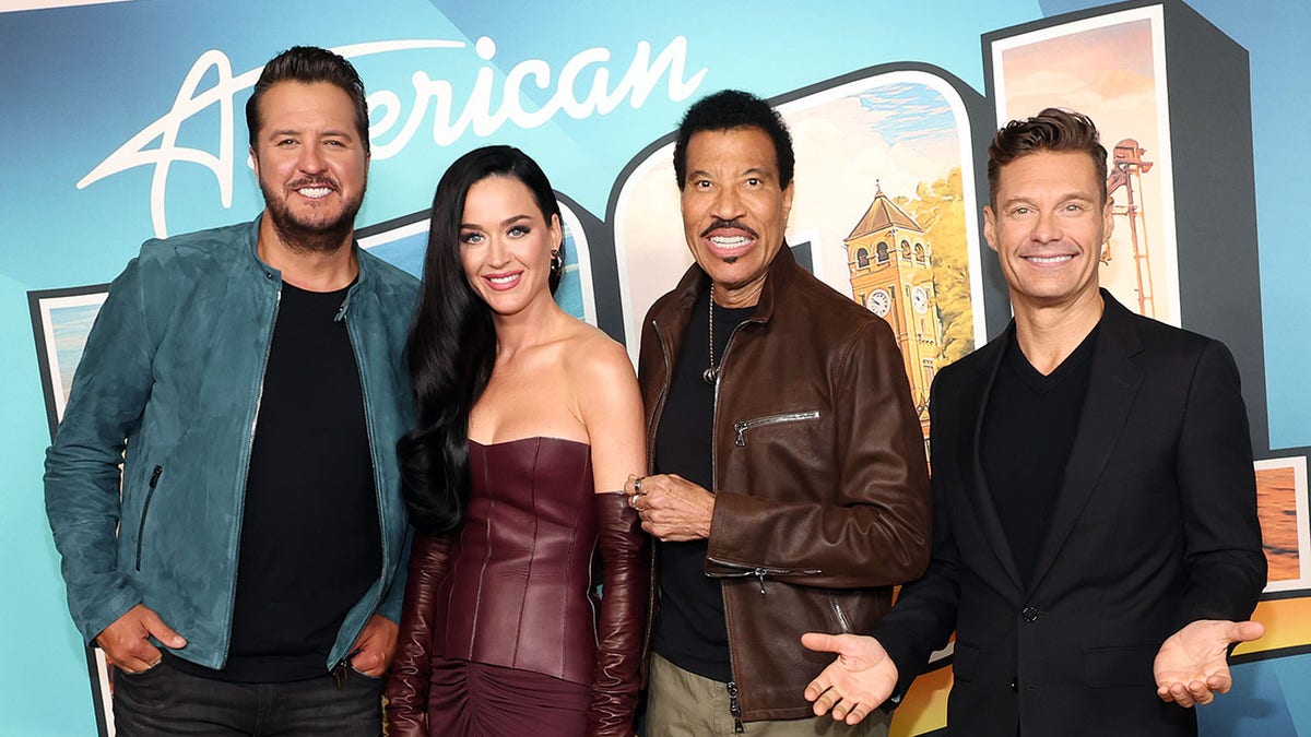 Luke Bryan, Katy Perry, Lionel Richie, and Ryan Seacrest posing together