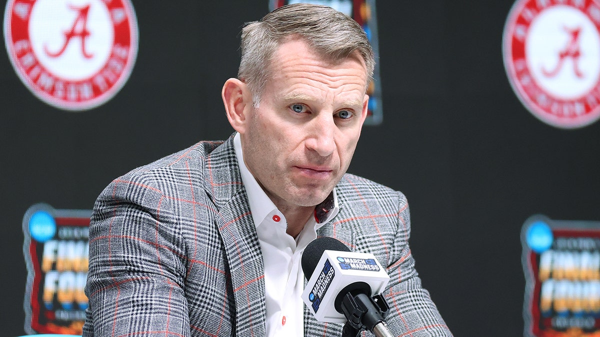 Nate Oats talks to reporters