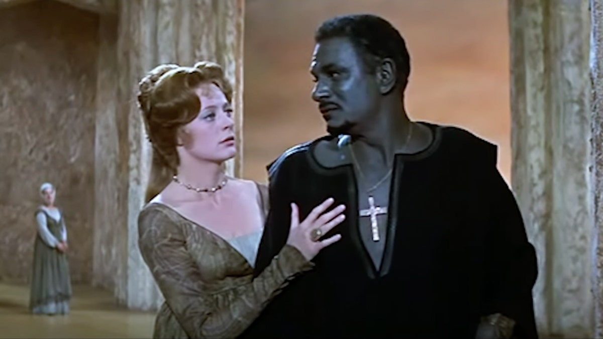 Laurence Olivier as Othello