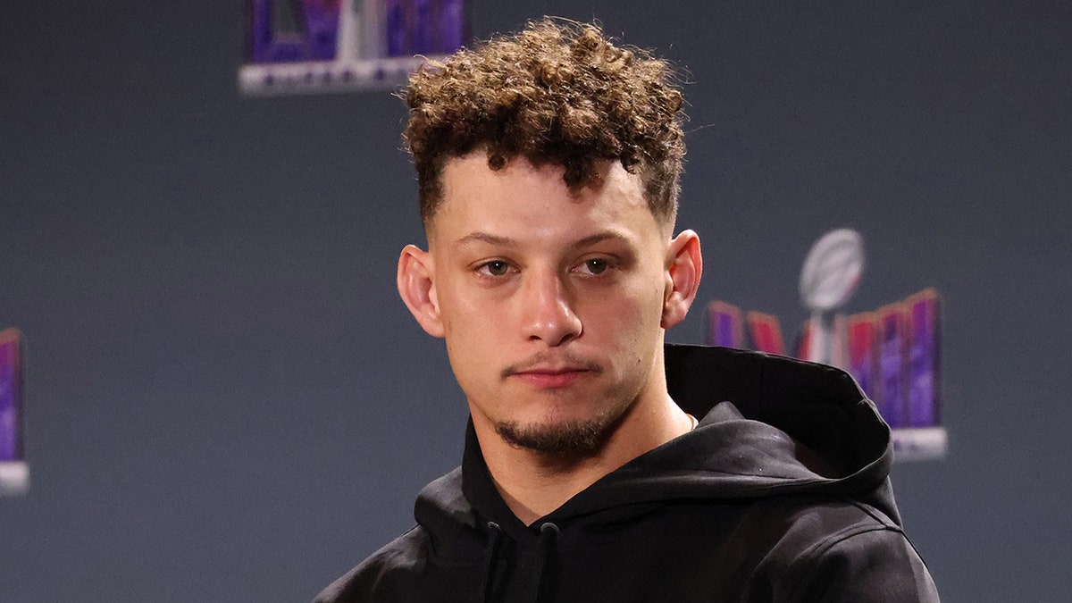 Patrick Mahomes talks to reporters